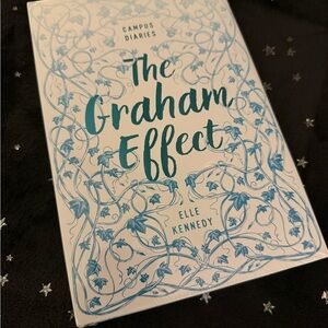The Graham Effect by Elle Kennedy - Blue Cover